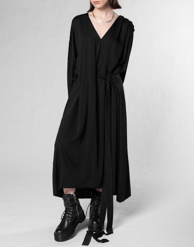 Платье с оборкой на плече