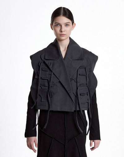 Жилет с лотосами