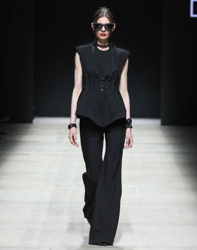 Брюки клеш Внимание